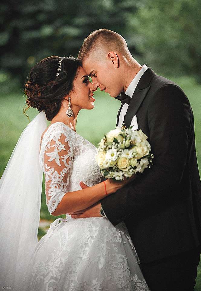 Utah wedding photographers photoshoot - bridal couple Utah