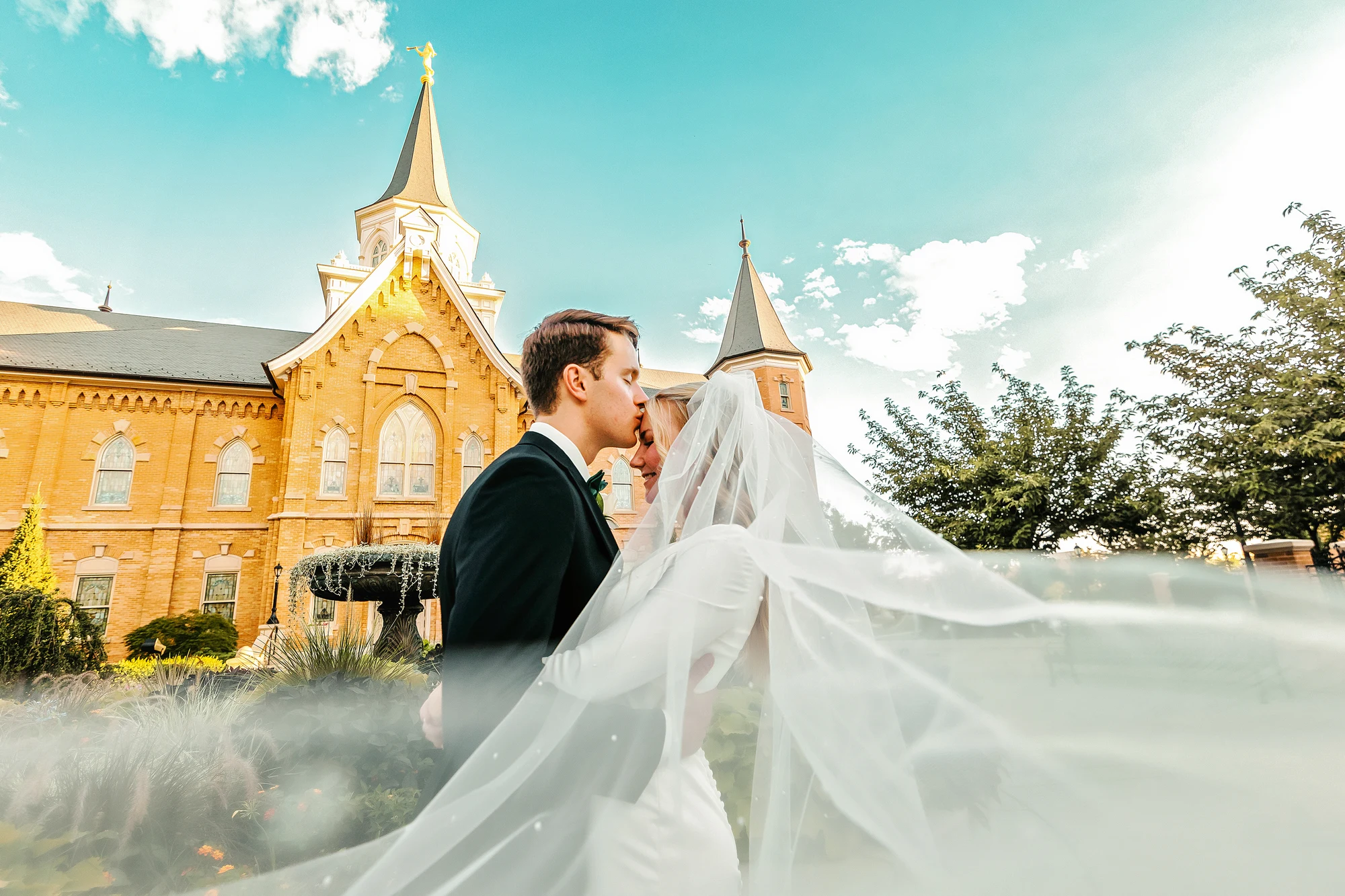 Beautiful wedding in Provo City Center Temple