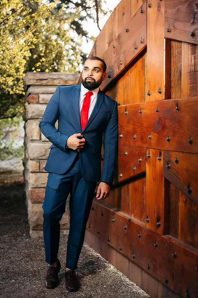 Groom photo in International Peace Gardens