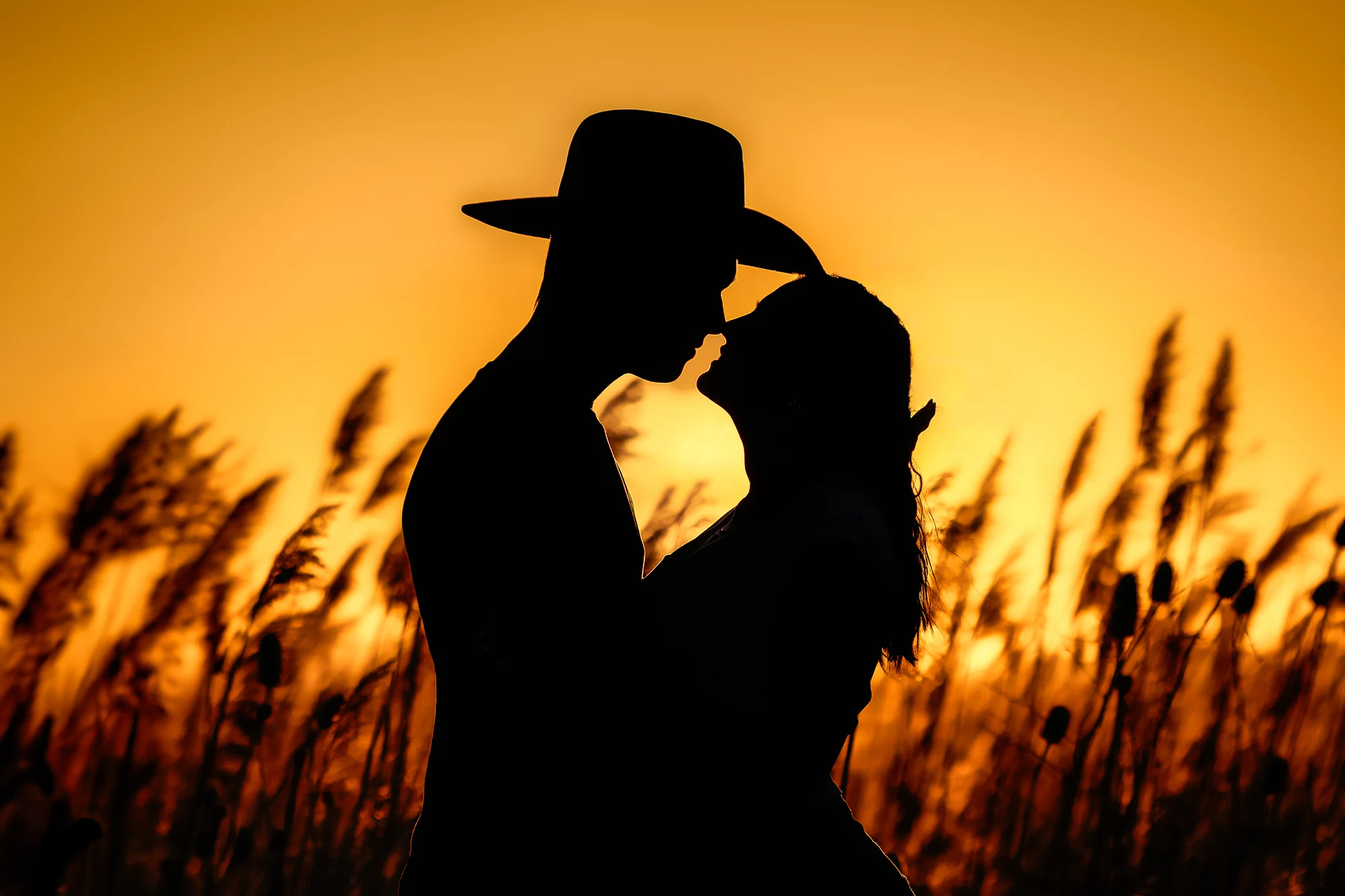sunset silute engagment session