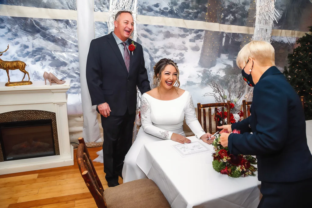 Log Haven wedding ceremony