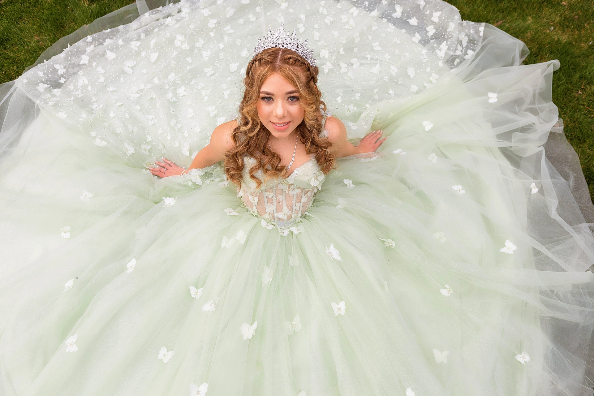 Capturing La Ceremonia - Documenting Quinceañera Rituals in Utah